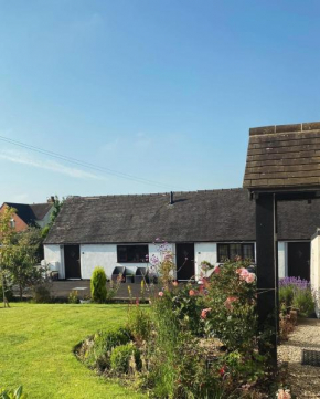 Little Park Holiday Homes Self Catering Cottages 1 & 2 bedrooms available close to Tutbury Castle